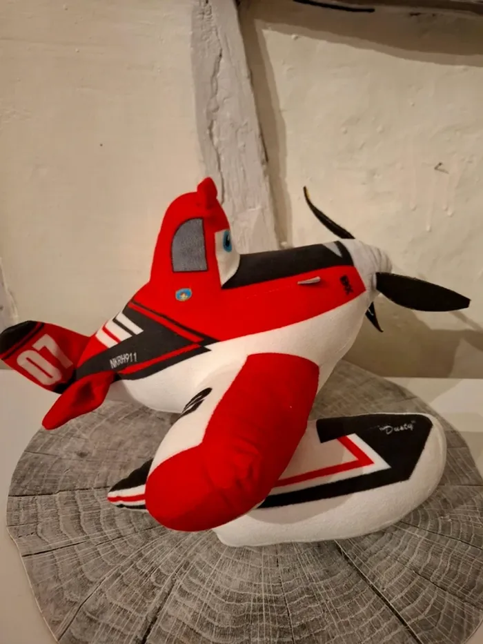 Peluche Planes Dusty bombardier a eau - 35 cm - photo numéro 2