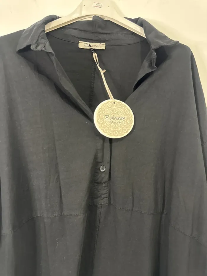 Blouse noire grande taille femme (jusqu’au 54) Col chemise & boutons élégants - photo numéro 4