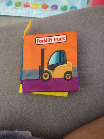 Livre d'éveil en tissu Les véhicules