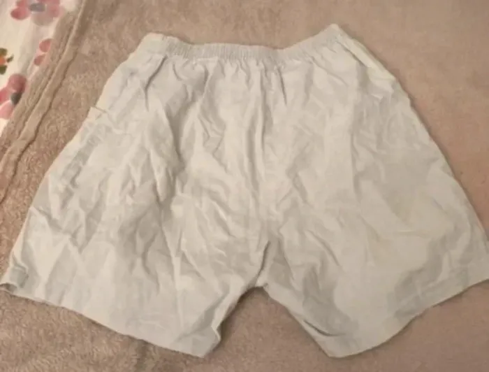 Short femme beige 34/36 - photo numéro 2