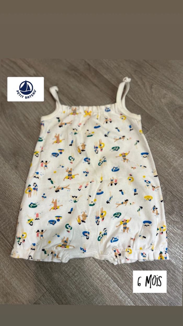 Combinaison Petit bateau taille 6 mois