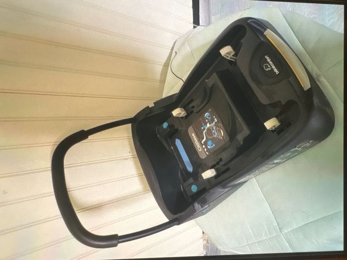 Base auto pour cosy citi de bébé confort - photo numéro 2