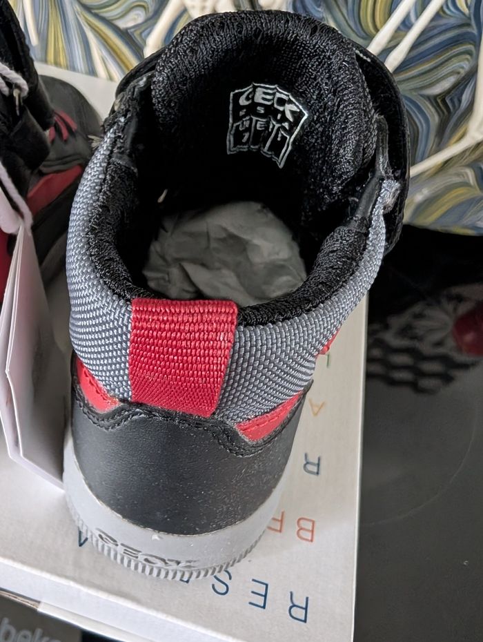 Baskets garçon. Taille 24. Neuf. Geox - photo numéro 10