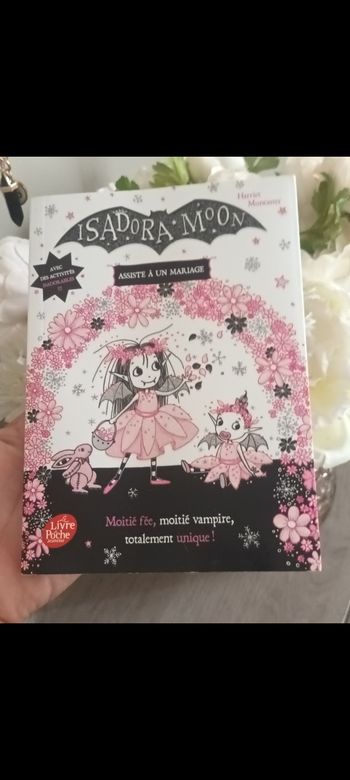 Isadora Moon assiste à un mariage