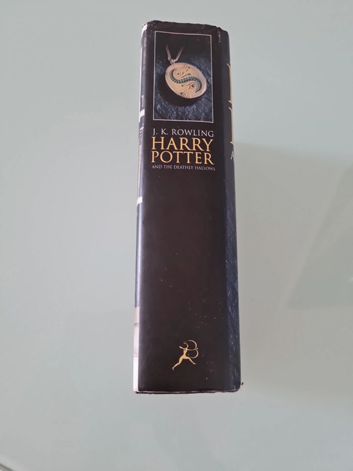 Harry Potter and the deathly Hallows - tome 7 - photo numéro 2