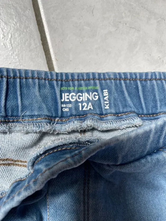 2 pantalons 12 ans - photo numéro 3