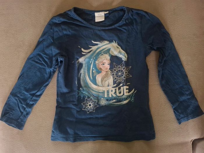 T shirt manche longue reine des neiges taille 5 ans