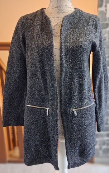 Longue veste grise sans fermeture