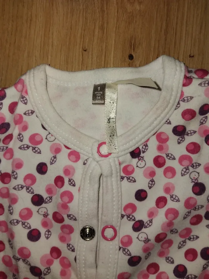 3 pyjamas léger 1 mois - photo numéro 3