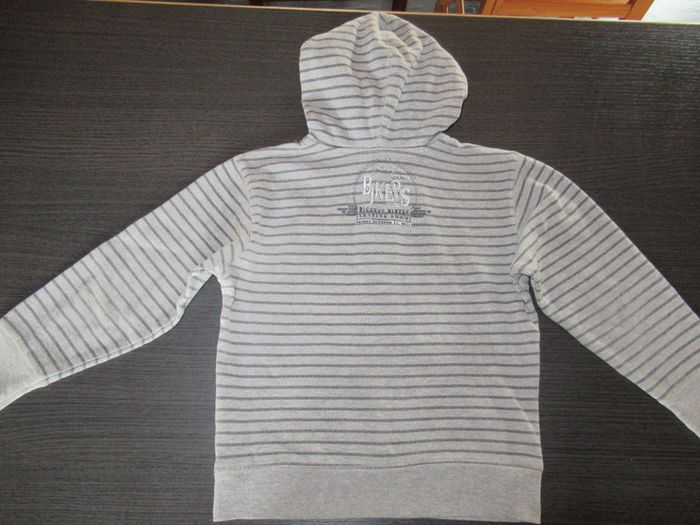 Sweat / Pull à capuche garçon 6 ans - photo numéro 3