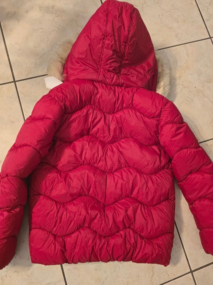 Neuve (non portée) 🏷🤩🤩🩷🩷👌superbe doudoune chaude et déperlante 12 ANS fille (ferme)🤩🤩🩷 - photo numéro 2