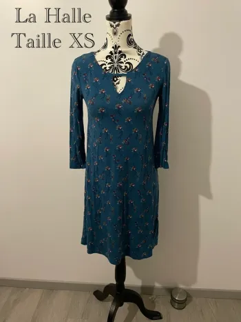 Robe manches 3/4 La Halle taille XS bleu canard à fleurs