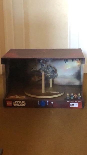 Vitrine d’exposition Lego Star Wars 75140