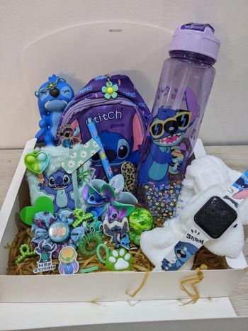 Box Stitch complète 💙 accessoires + gourde + montre +kawaii