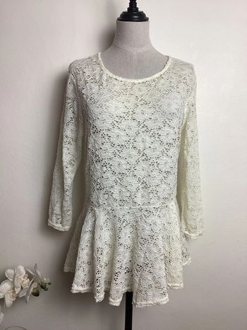 Blouse écrue en dentelle Amisu 42