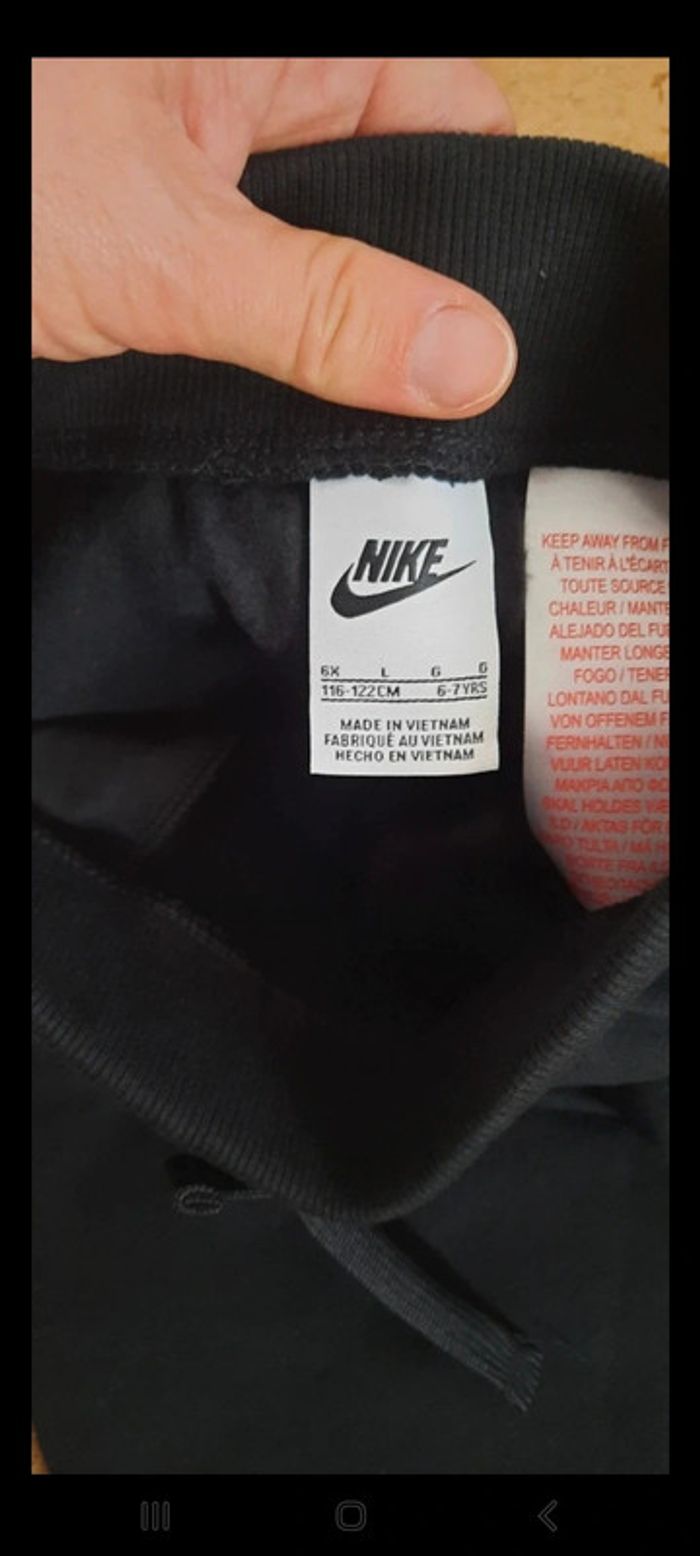 Jogging Nike neuf 6-7ans - photo numéro 6