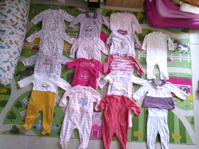 Lot de 51 vêtements fille 9 mois - photo numéro 2