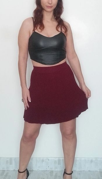 Jupe courte côtelée hiver bordeaux taille 36/38