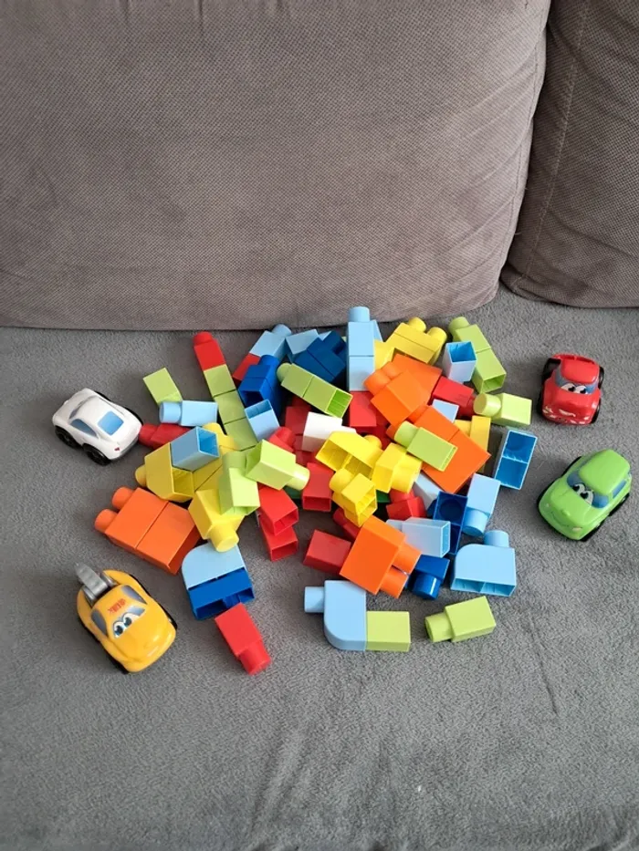 Lot de lego avec voitures