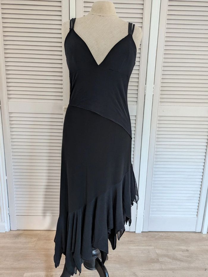 Robe noir à volants - photo numéro 2