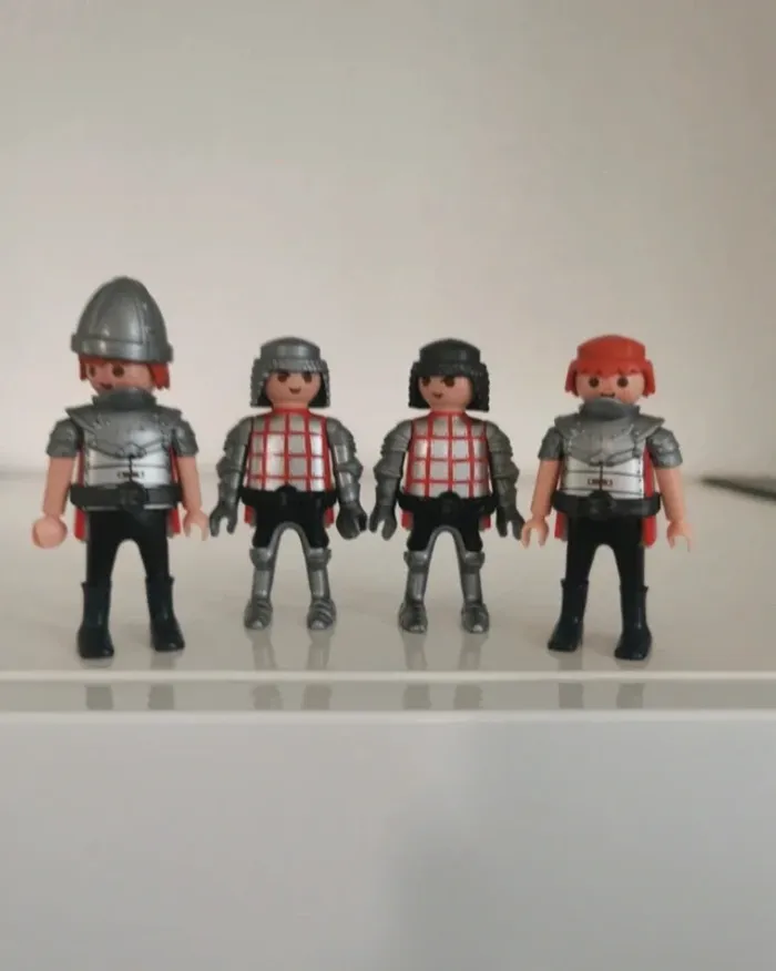 Playmobil lot personnage chevalier rouge et gris