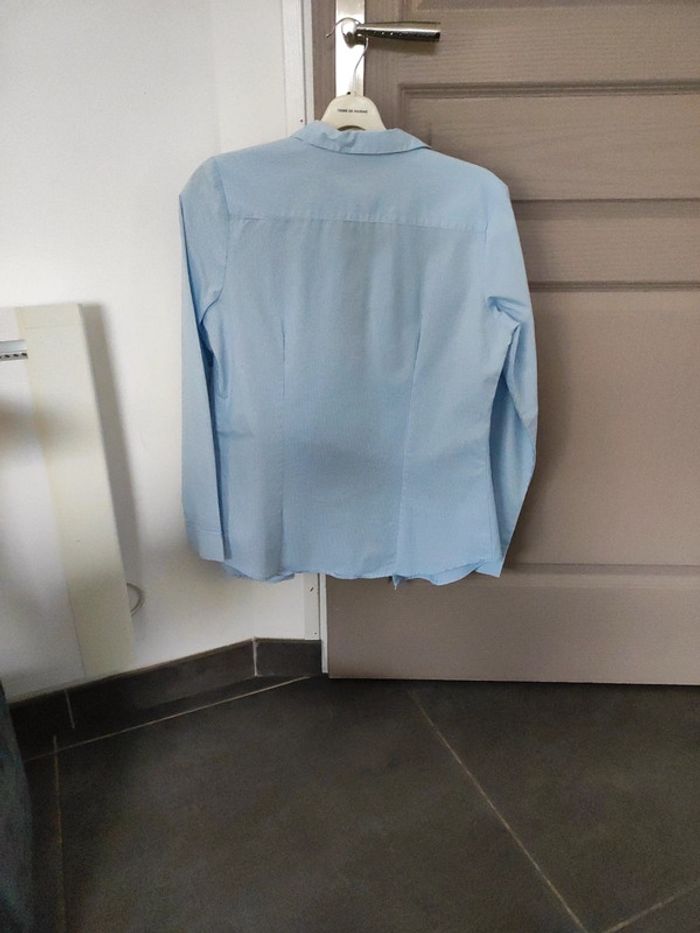 Chemise à rayures bleues. - photo numéro 4