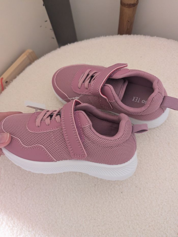 Baskets filles pointure 30 Neuves étiquette - photo numéro 5