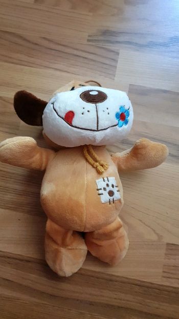 Peluche chien doudou