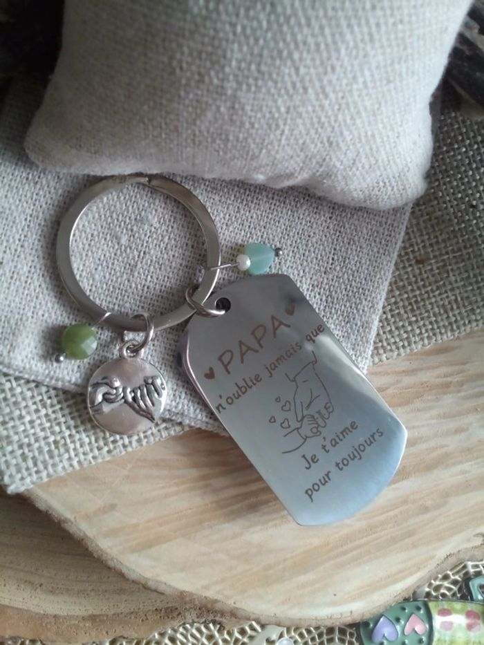 Porte clé pour offrir à son papa 🩵.