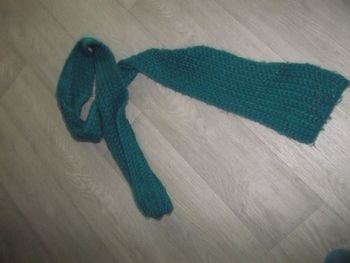 Echarpe laines mélangées bleu outremer TBE