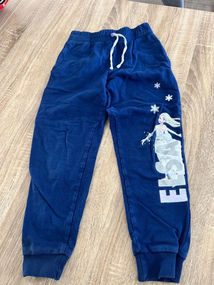 Jogging Elsa
