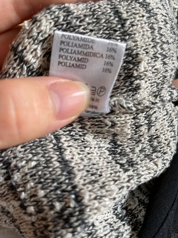 T-shirt noir et gris Boutique Indépendante taille S très bon état - photo numéro 6