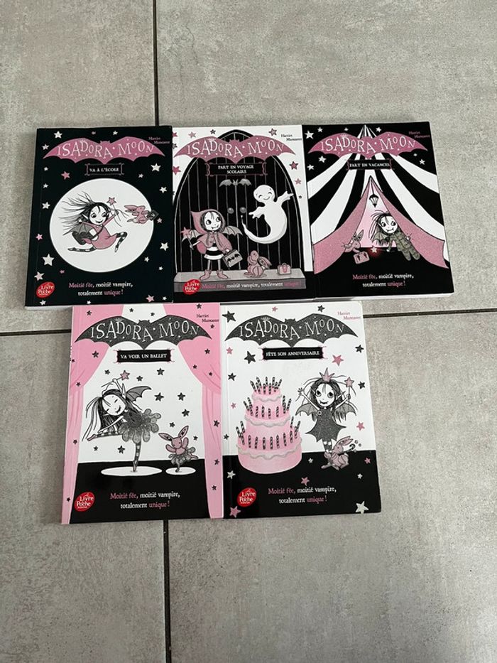 Lot de 5 livres Junior Isadora Moon