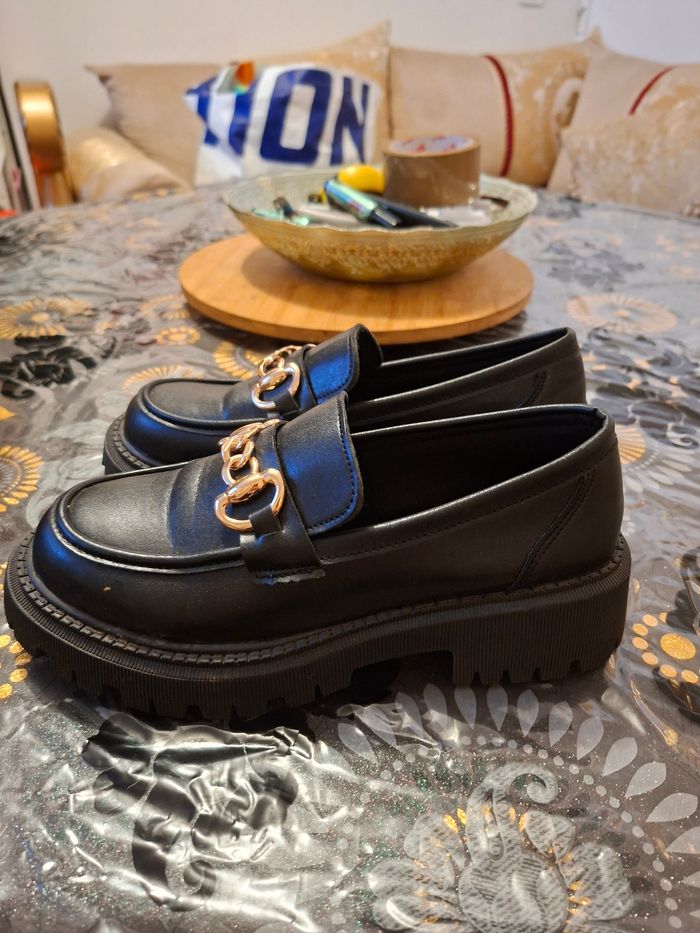 Chaussure noir semelle 5 cm taille 39 femme - photo numéro 2