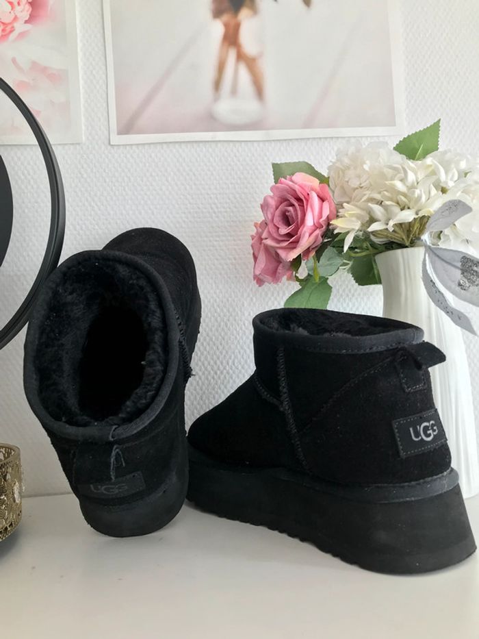Bottes fourrées plateforme compensée U.G.G 38 👌 - photo numéro 2