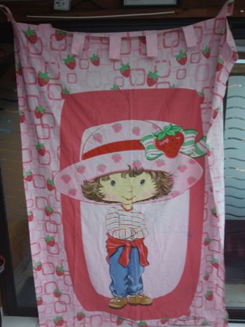 Rideau charlotte aux fraises 