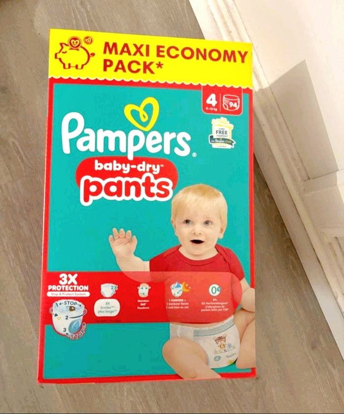 Giga pack de couches pampers pants taille 4