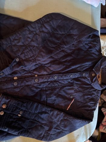 Vends sur chemise okaidi 8 ans très bon état 