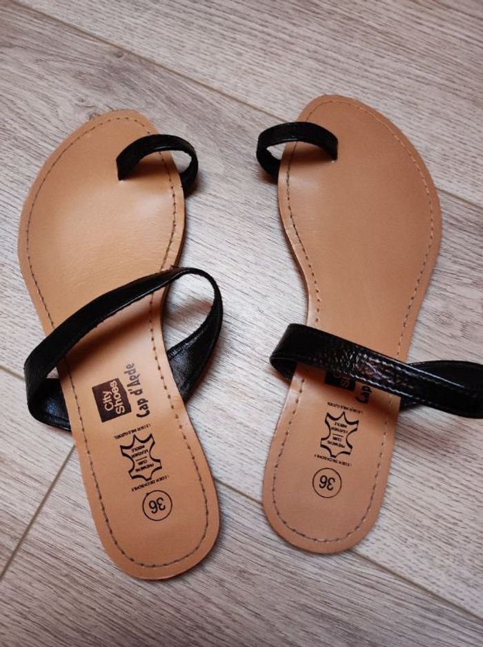 Sandales