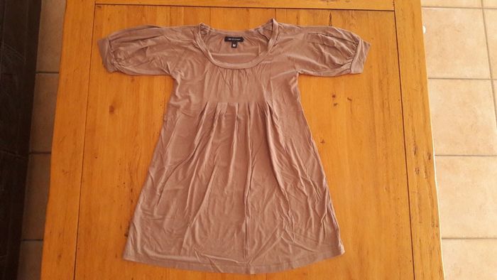 Tunique ou robe très courte, à manches courtes, taille M