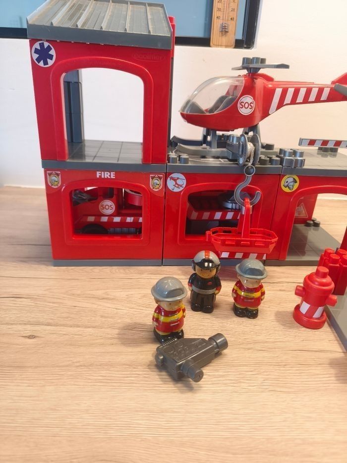 Caserne de pompier méga bloks - photo numéro 2