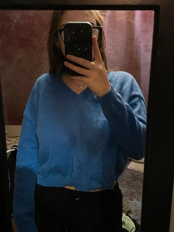 Pull bleu col V