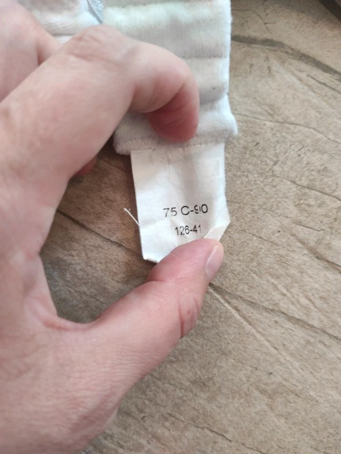 Soutien-gorge d'allaitement blanc sans armature 75C - photo numéro 3