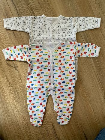 Lot 2 pyjamas 1 mois