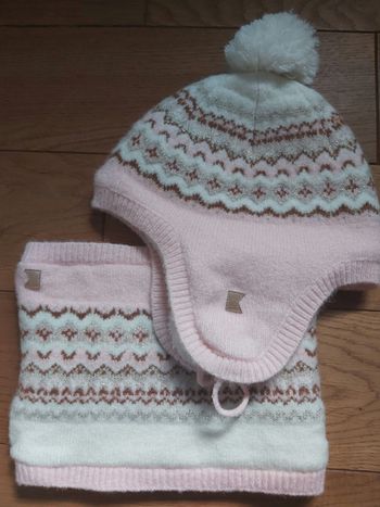 Ensemble bonnet et tour de cou