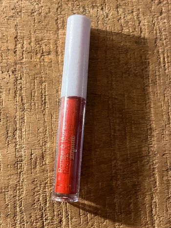 Rouge à lèvre liquide