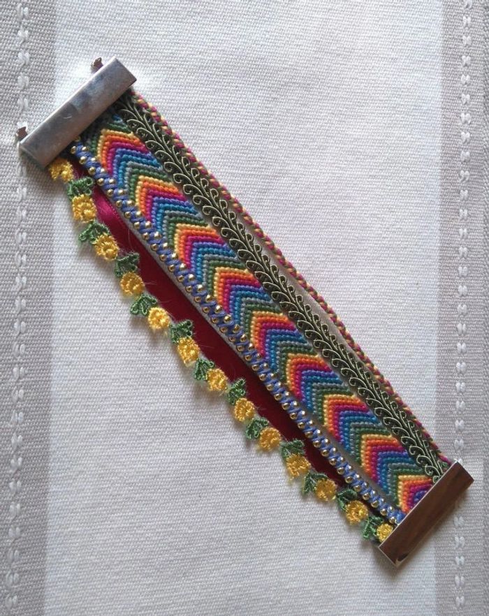 Manchette brésilienne multicolore fantaisie fleurs