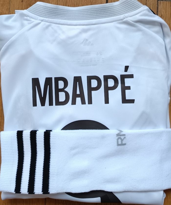 Mbappé Real Madrid blanc taille 10 ans modèle 2026 - photo numéro 4