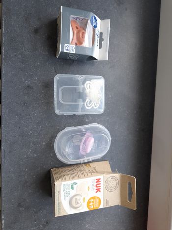 Lot de 4 tétines neuves