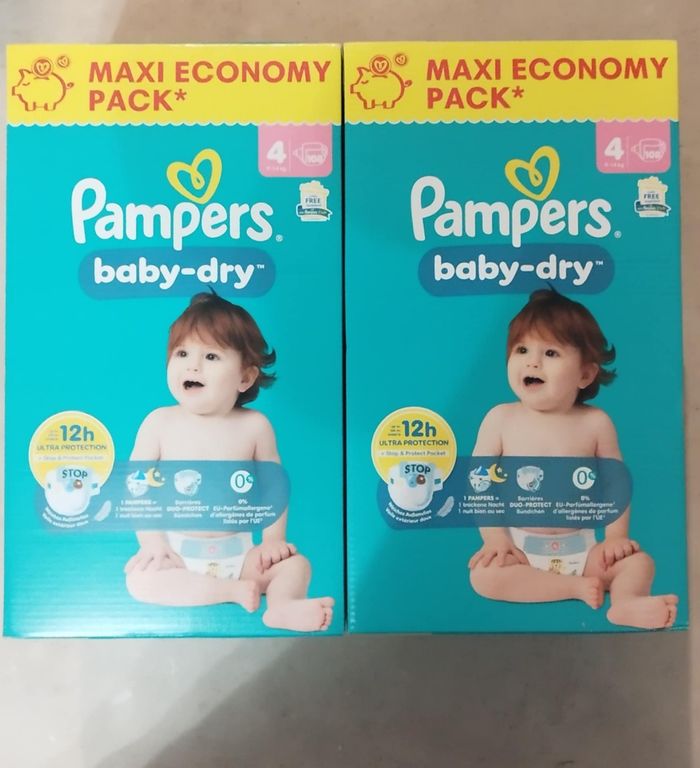 Couches Pampers baby-dry